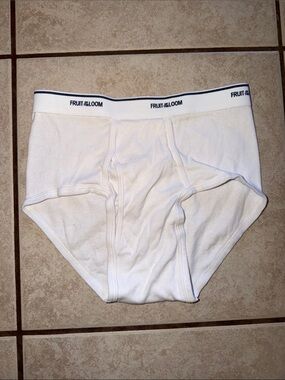 Fruit of the Loom White Men’s Cotton Briefs with Logo Waistband